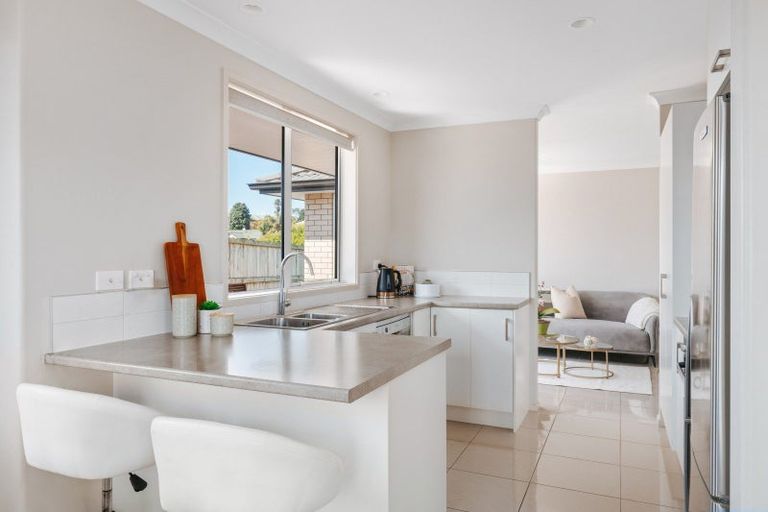 Photo of property in 12 Fairfax Crescent, Pyes Pa, Tauranga, 3112