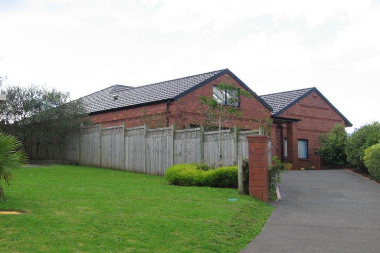 Photo of property in 12 Dorchester Place, Orewa, 0931