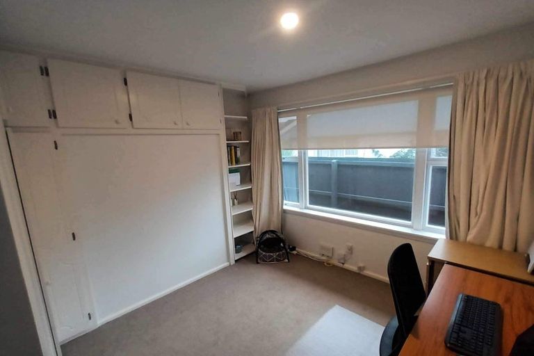 Photo of property in 8 Ambleside Drive, Burnside, Christchurch, 8053