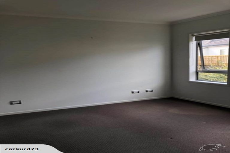 Photo of property in 61c Fields Parade, Oteha, Auckland, 0632