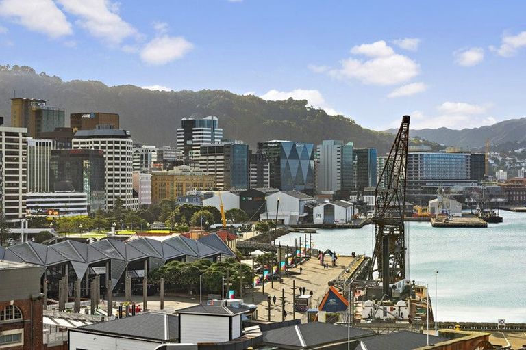 Photo of property in Portal Apartments, 7b/42 Cable Street, Te Aro, Wellington, 6011