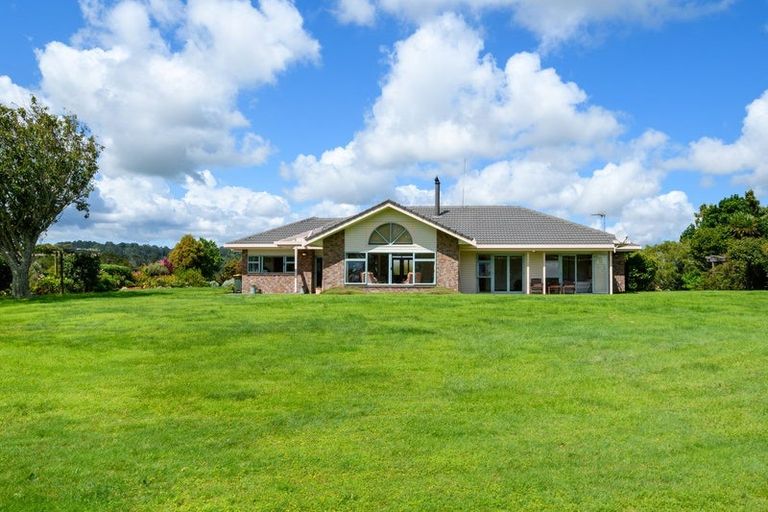 Photo of property in 30 Mahana Road, Waimauku, 0881