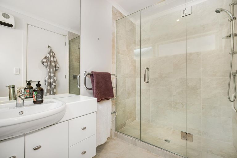 Photo of property in 29 Evelyn Road, Cockle Bay, Auckland, 2014