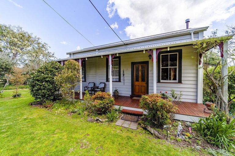 Photo of property in 31 Lyall Street, Tikokino, Waipawa, 4273