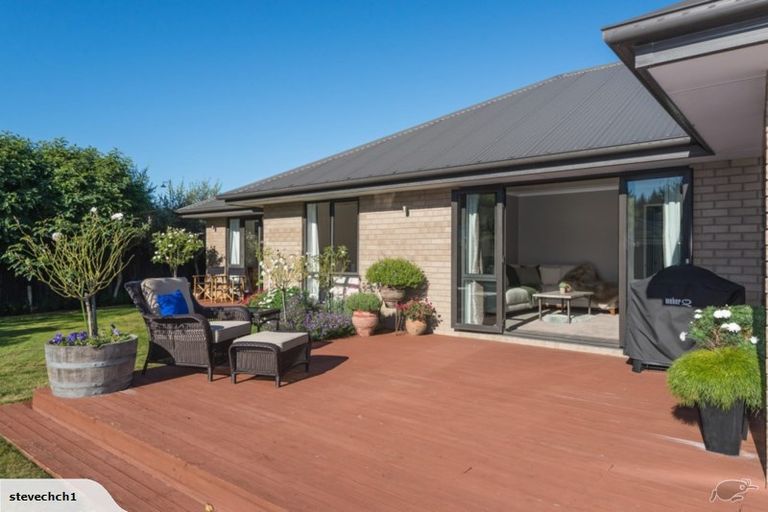 Photo of property in 3 Reka Street, Parklands, Christchurch, 8083