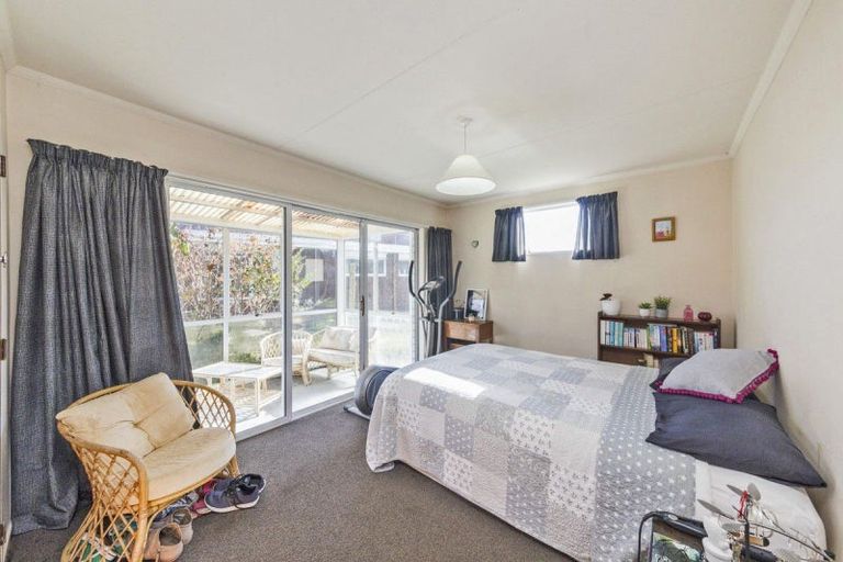 Photo of property in 57 Lockhart Avenue, Milson, Palmerston North, 4414