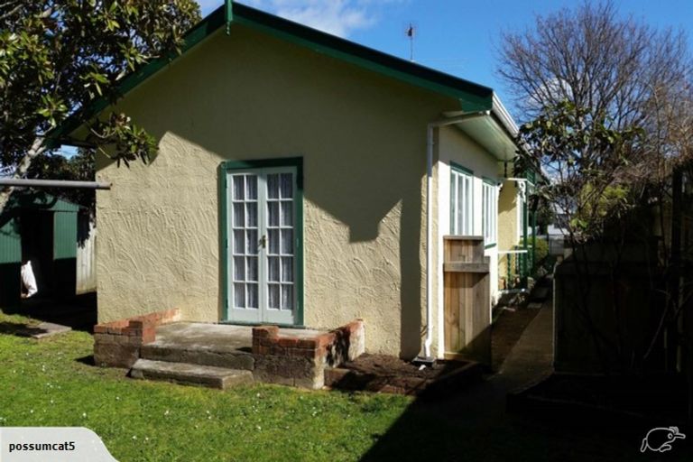 Photo of property in 5 Murray Street, Wallaceville, Upper Hutt, 5018