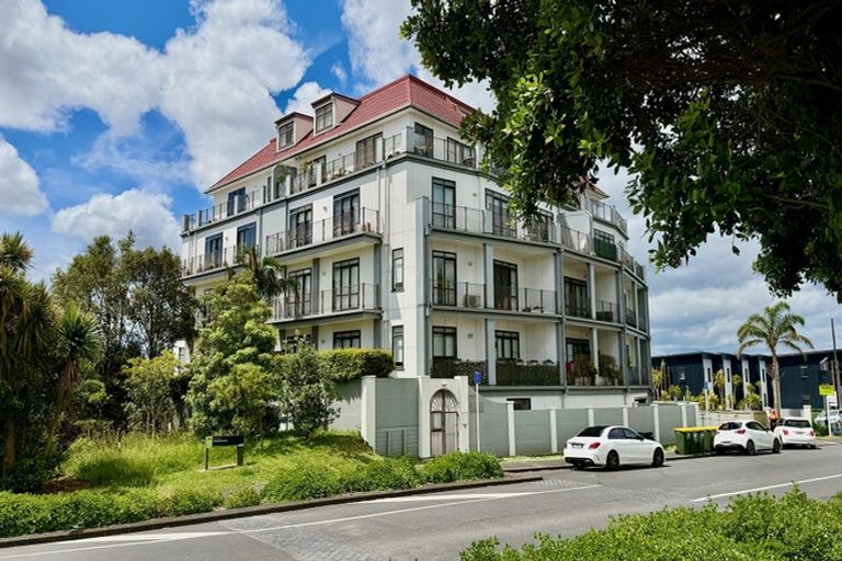 Photo of property in 4/99 Mokoia Road, Birkenhead, Auckland, 0626