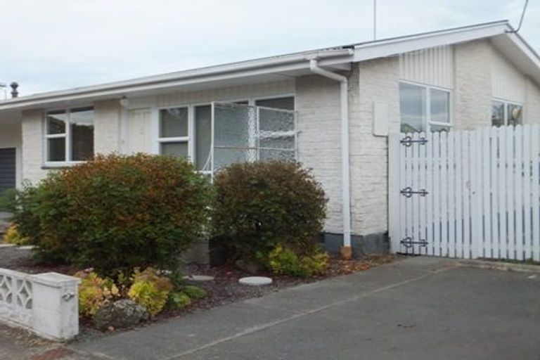 Photo of property in 1/1 Coles Place, St Albans, Christchurch, 8014