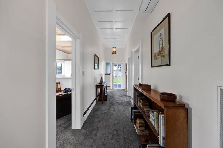 Photo of property in 195 South Road, Hawera, 4610