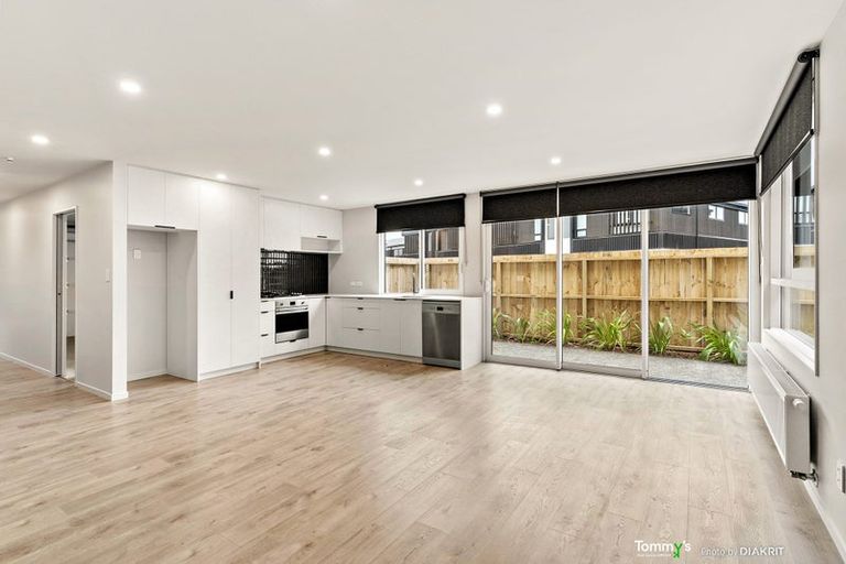 Photo of property in 10/6 Bushland Grove, Paparangi, Wellington, 6037