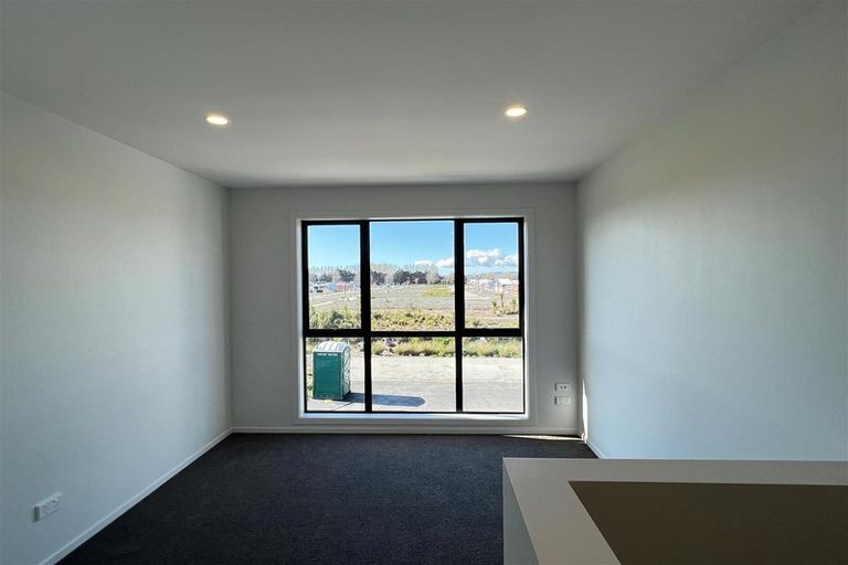 Photo of property in 31 Aramata Road, Papakura, 2110