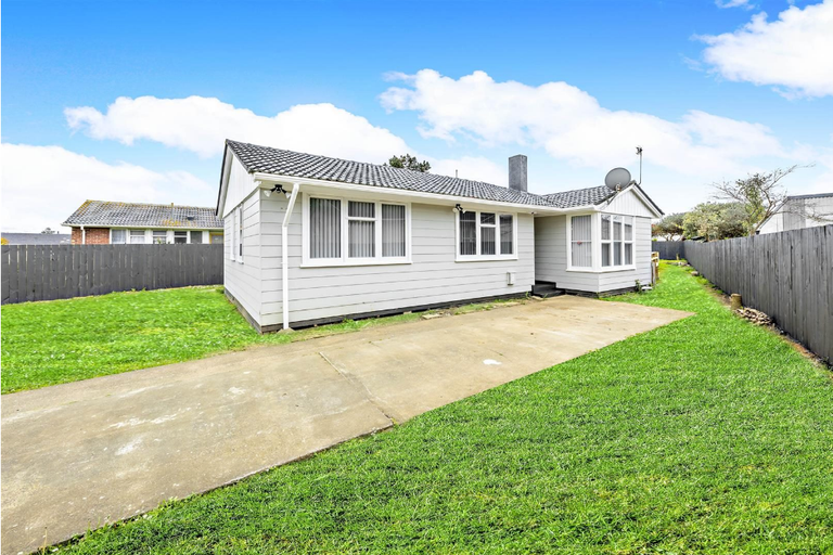 Photo of property in 7 Fairey Place, Mangere, Auckland, 2022