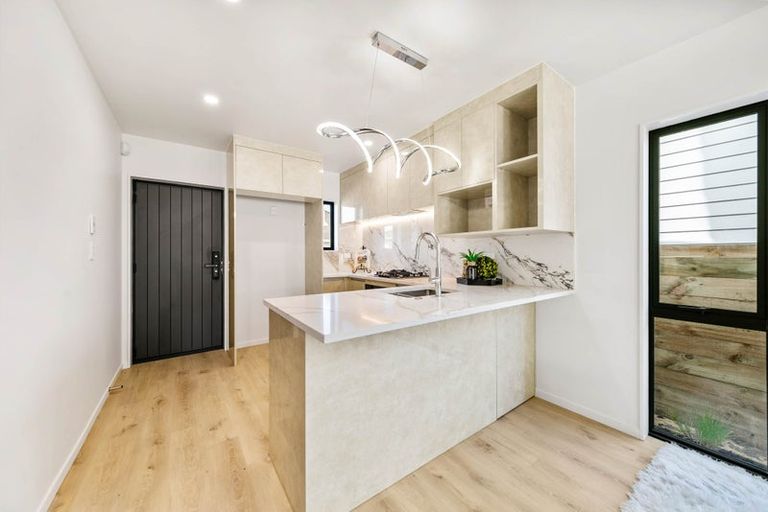 Photo of property in 36b Hooks Road, Manurewa, Auckland, 2102