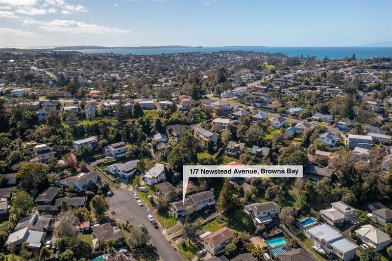 Photo of property in 1/7 Newstead Avenue, Browns Bay, Auckland, 0632