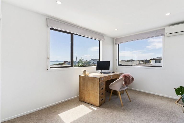 Photo of property in 32 Defender Crescent, Beachlands, Auckland, 2018