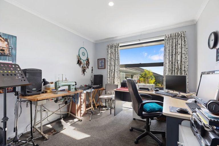 Photo of property in 32 Riddington Rise, Ohauiti, Tauranga, 3112