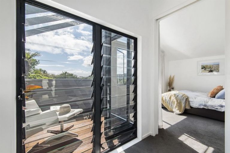 Photo of property in 7 Rangitoto Terrace, Milford, Auckland, 0620