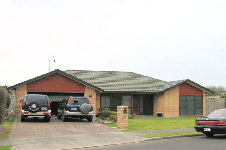 Photo of property in 12 Mews Place, Forest Lake, Hamilton, 3200