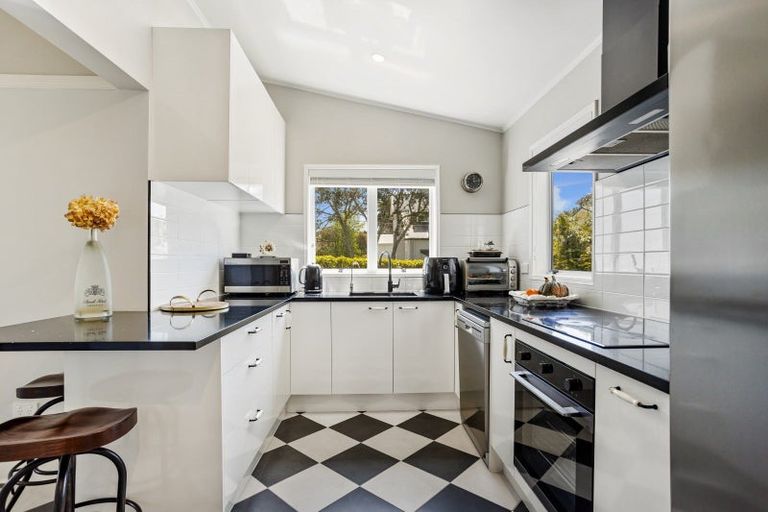 Photo of property in 150 Calliope Road, Stanley Point, Auckland, 0624