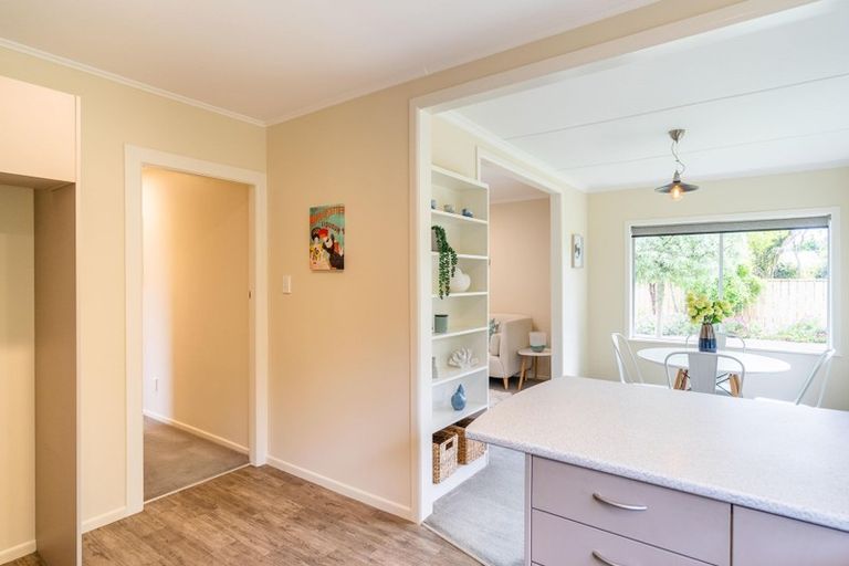 Photo of property in 8 Leybourne Avenue, Waikanae, 5036