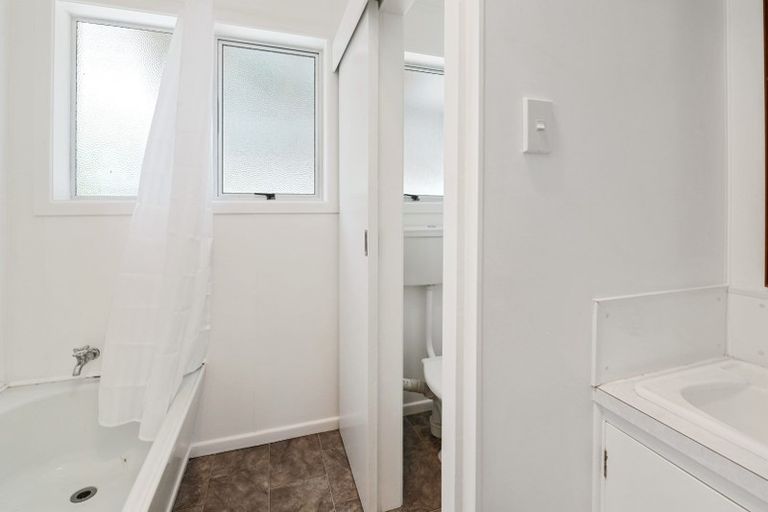 Photo of property in 1/17 Clifton Drive, Waitara, 4320