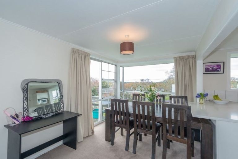 Photo of property in 46 Morrow Avenue, St Andrews, Hamilton, 3200