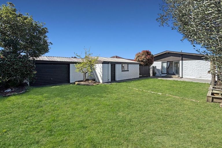 Photo of property in 48 Inwoods Road, Parklands, Christchurch, 8083