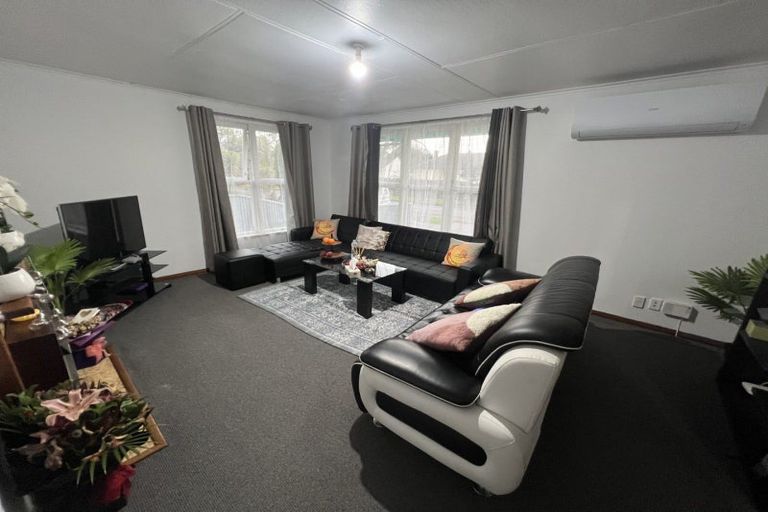 Photo of property in 16 Cardiff Street, Awapuni, Palmerston North, 4412