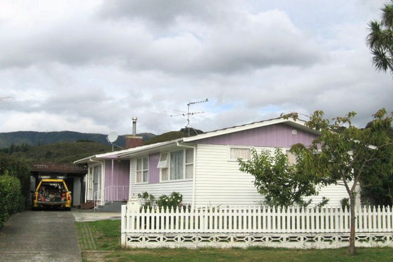 Photo of property in 33 Mountbatten Grove, Clouston Park, Upper Hutt, 5018