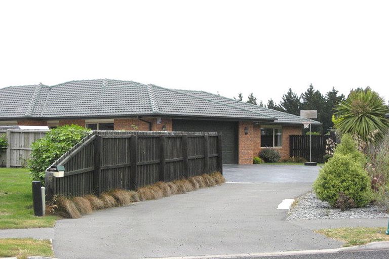 Photo of property in 3 Mahuri Street, Parklands, Christchurch, 8083