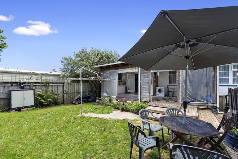 Photo of property in 51 Kenney Crescent, Fairfield, Hamilton, 3214