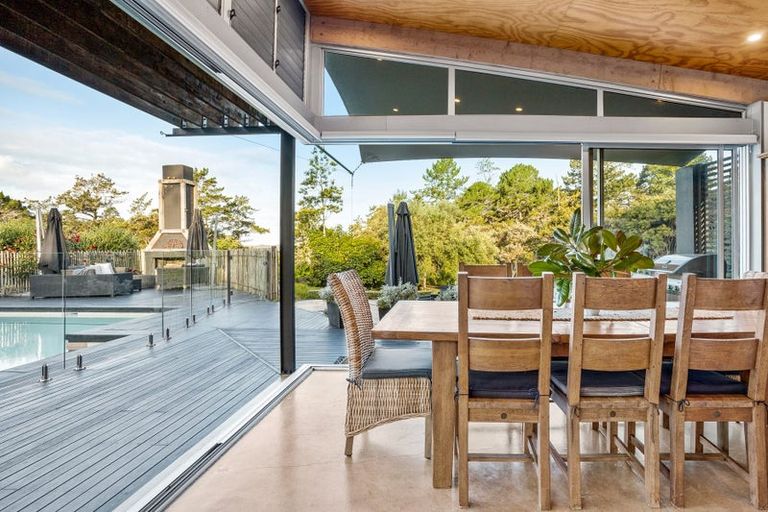 Photo of property in 361h Paremoremo Road, Paremoremo, Auckland, 0632