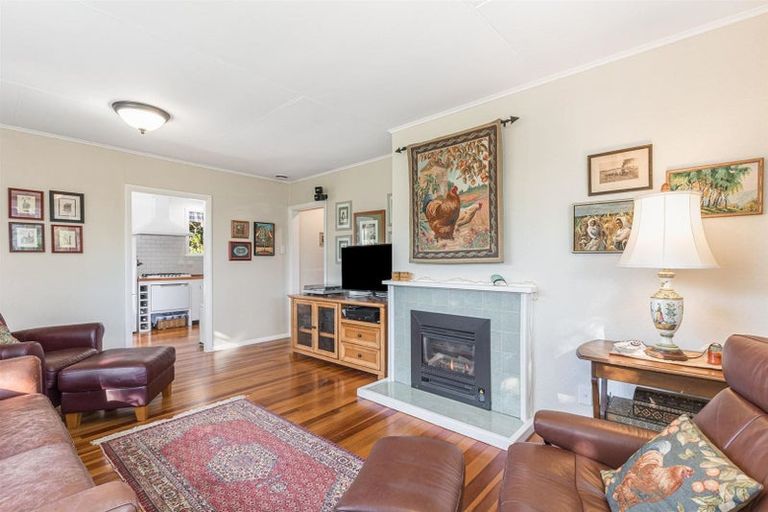 Photo of property in 2 Moult Street, Titahi Bay, Porirua, 5022