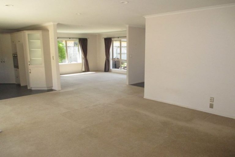 Photo of property in 27 Whitney Place, Rototuna North, Hamilton, 3210