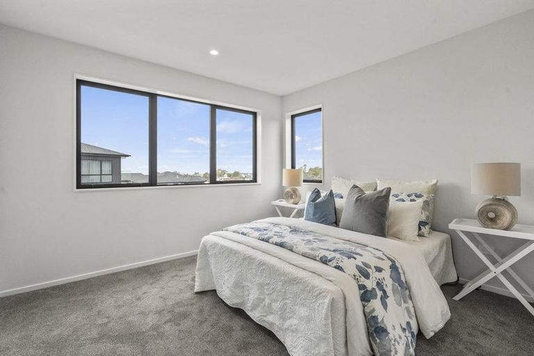 Photo of property in 3 Tawapou Close, Massey, Auckland, 0614