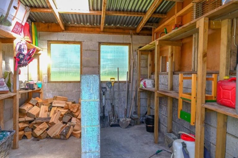 Photo of property in 939 Hillend Road, Hillend, Balclutha, 9272