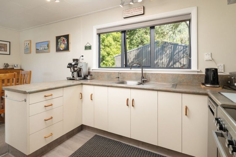 Photo of property in 20a Canterbury Street, Picton, 7220