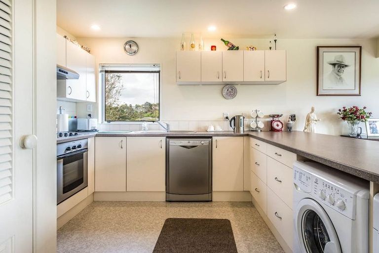 Photo of property in 1/18 Argyle Road, Browns Bay, Auckland, 0630