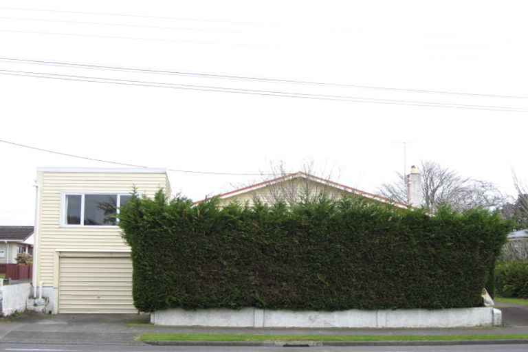 Photo of property in 166 Mangorei Road, Merrilands, New Plymouth, 4312