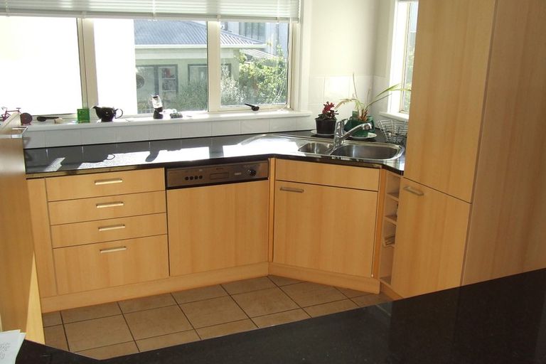 Photo of property in 35c Hobson Crescent, Thorndon, Wellington, 6011