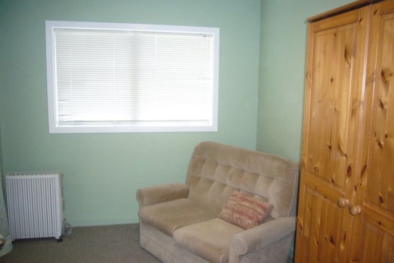 Photo of property in 1/15 Andersons Road, Oteha, Auckland, 0632