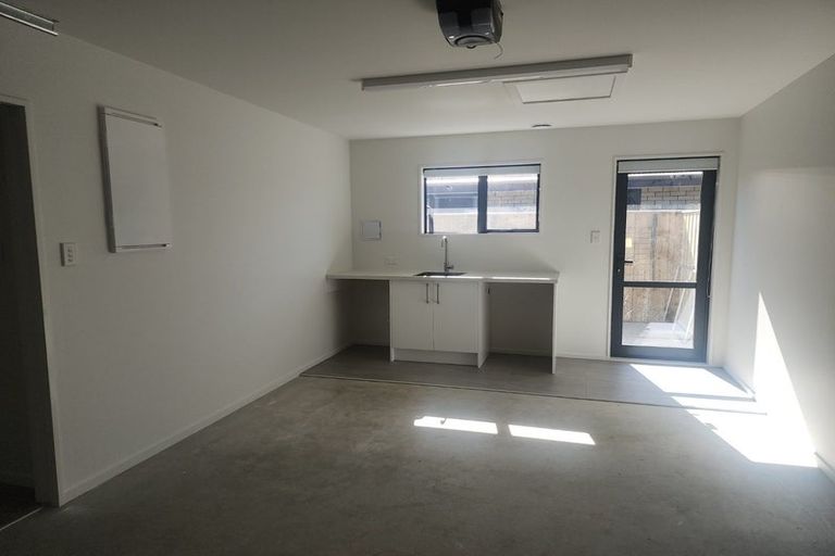 Photo of property in 2 Ellmers Street, Woodend, 7610