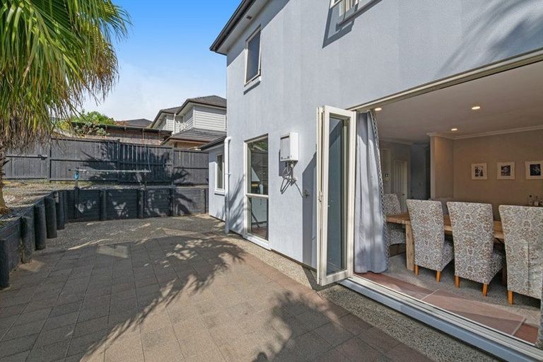 Photo of property in 12 Tekapo Rise, Fairview Heights, Auckland, 0632