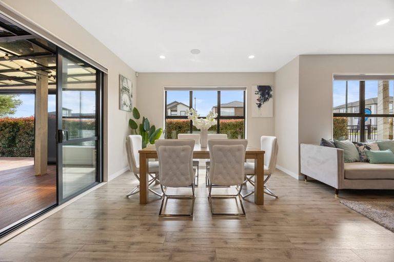 Photo of property in 67 Drumbuoy Drive, Flat Bush, Auckland, 2019