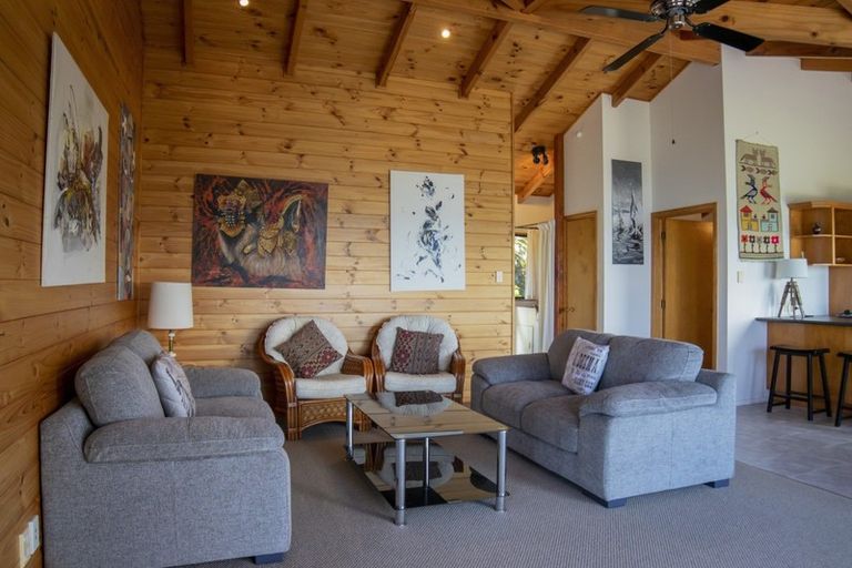 Photo of property in 8 Kaha Place, Russell, 0272