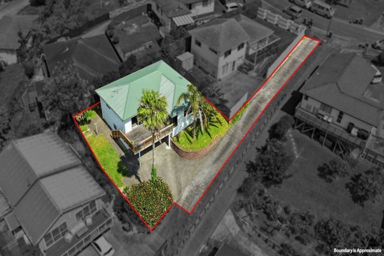 Photo of property in 17a Cherry Tree Place, Massey, Auckland, 0614