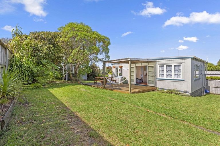 Photo of property in 66a Wainui Road, Raglan, 3225