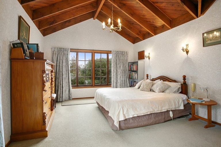 Photo of property in 261 Shakespeare Street, Leamington, Cambridge, 3432