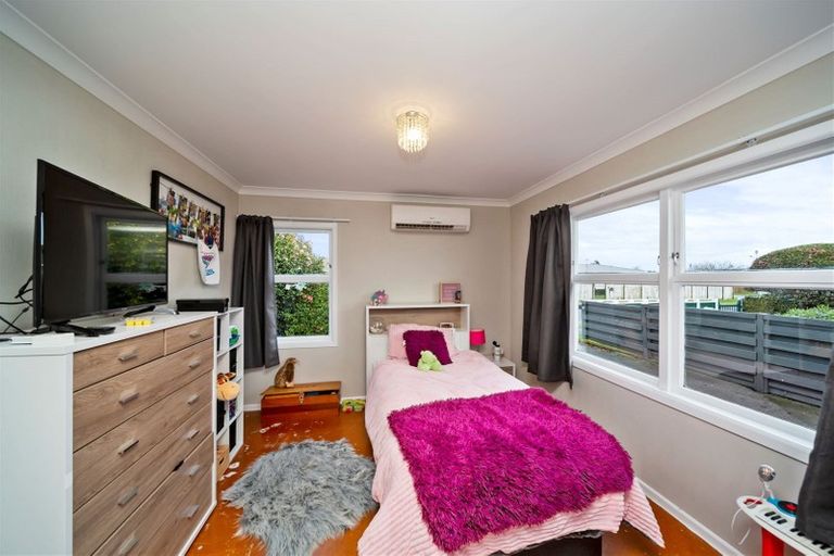 Photo of property in 5 Ngaio Place, Hawera, 4610